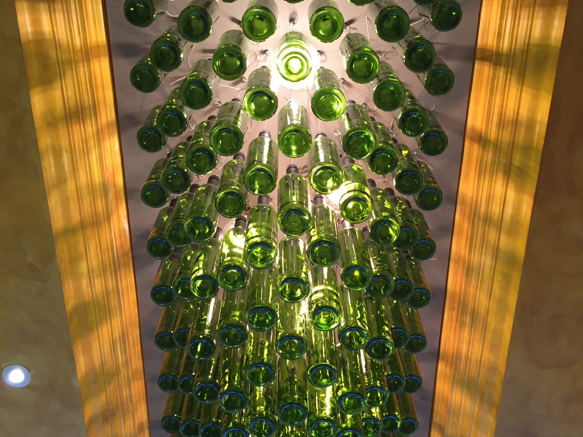 Lighting design at Tapas